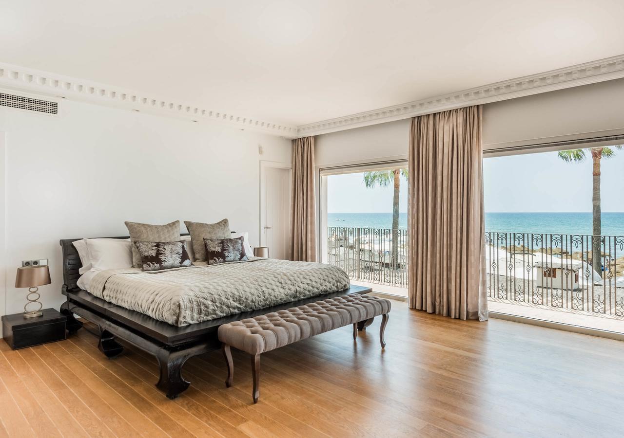 Bed & Breakfast The By The House 3*